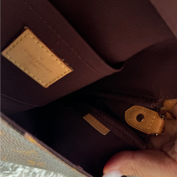 Louis Vuitton Monogram favorite MM - Picture 5 of 10